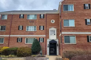 820 B S Washington St, Alexandria, VA 22314 - Photo 2