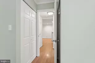 1405 E Abingdon Dr, Alexandria, VA 22314 - Photo 14