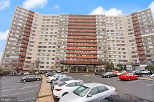 5340 Holmes Run Pkwy, Alexandria, VA 22304 - Photo 16