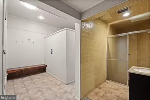 5340 Holmes Run Pkwy, Alexandria, VA 22304 - Photo 20