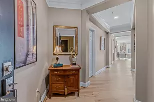 828 Slaters Ln, Alexandria, VA 22314 - Photo 2