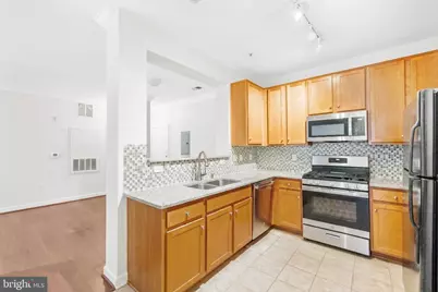 4862 Eisenhower Avenue #264, Alexandria, VA 22304 - Photo 10