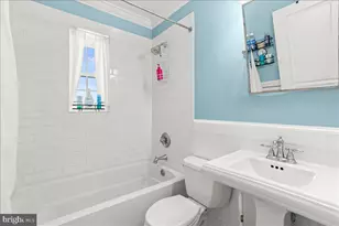 820 Washington Street S, Alexandria, VA 22314 - Photo 16