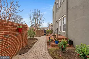 539 S Columbus St, Alexandria, VA 22314 - Photo 12