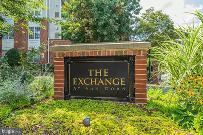 4860 Eisenhower Avenue #482, Alexandria, VA 22304 - Photo 2