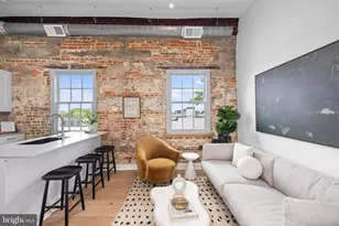 901 King St, Alexandria, VA 22314 - Photo 2