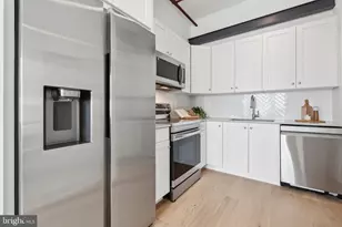 901 King St, Alexandria, VA 22314 - Photo 4