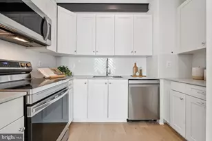 901 King St, Alexandria, VA 22314 - Photo 2