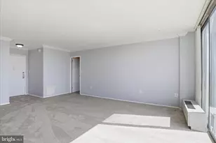 1225 Martha Custis Dr, Alexandria, VA 22302 - Photo 10