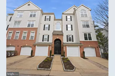 4667 Longstreet Lane #205, Alexandria, VA 22311 - Photo 2