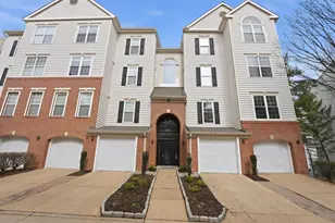 4667 Longstreet Ln, Alexandria, VA 22311 - Photo 2