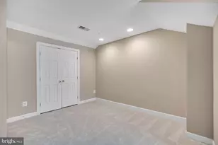 718 Hawkins Way, Alexandria, VA 22314 - Photo 32