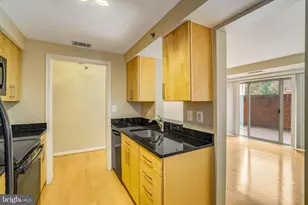 610 N West Street N, Alexandria, VA 22314 - Photo 24