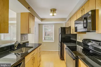 610 N West Street N #106, Alexandria, VA 22314 - Photo 20