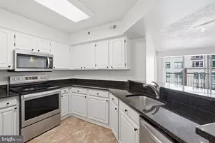 1200 Braddock Pl, Alexandria, VA 22314 - Photo 6