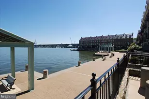 813 Wolfe St, Alexandria, VA 22314 - Photo 44