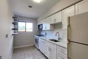 202 Skyhill Rd, Alexandria, VA 22314 - Photo 4