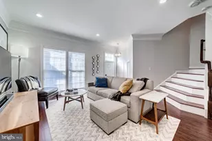 947 Harrison Cir, Alexandria, VA 22304 - Photo 8