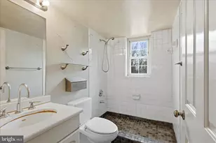 517 Bashford Ln, Alexandria, VA 22314 - Photo 10