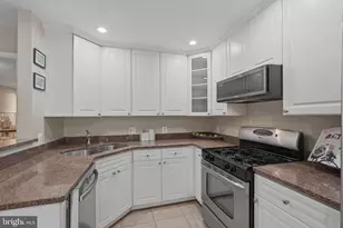 4662 W Braddock Rd, Alexandria, VA 22311 - Photo 18