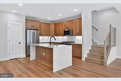 146 Pepperell Street, Alexandria, VA 22304 - Photo 2
