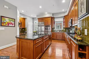 703 Rose Square, Alexandria, VA 22314 - Photo 18