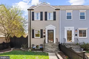 1214 Franklin St, Alexandria, VA 22314 - Photo 2