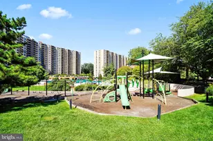 307 Yoakum Pkwy, Alexandria, VA 22304 - Photo 48