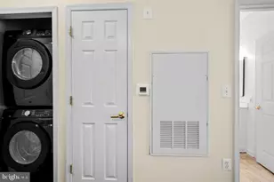 4551 Strutfield Ln, Alexandria, VA 22311 - Photo 14