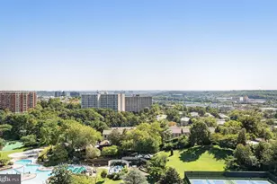 307 Yoakum Pkwy, Alexandria, VA 22304 - Photo 2