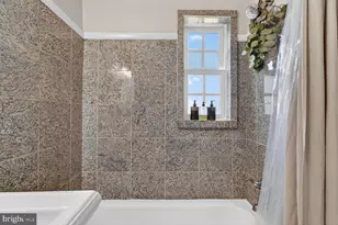 1718 W Abingdon Dr, Alexandria, VA 22314 - Photo 14