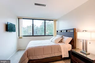 8 S Van Dorn St, Alexandria, VA 22304 - Photo 12