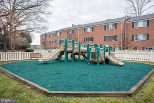 8 S Van Dorn St, Alexandria, VA 22304 - Photo 26