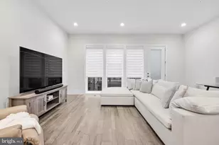 147 Prairie Ln, Alexandria, VA 22314 - Photo 8