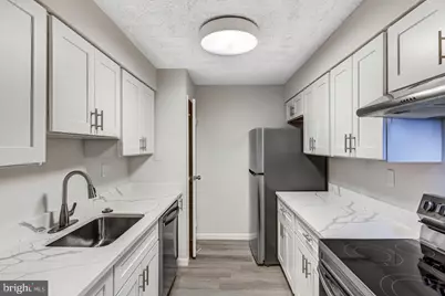 5300 Holmes Run Parkway #212, Alexandria, VA 22304 - Photo 1