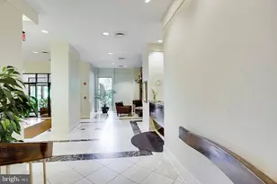 5300 Holmes Run Pkwy, Alexandria, VA 22304 - Photo 18