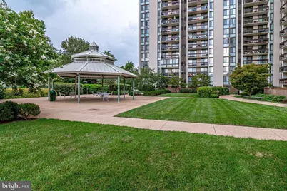 5300 Holmes Run Parkway #212, Alexandria, VA 22304 - Photo 20