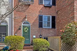 816 S Pitt St, Alexandria, VA 22314 - Photo 2