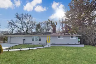 1001 Woods Pl, Alexandria, VA 22302 - Photo 1