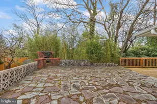 1001 Woods Pl, Alexandria, VA 22302 - Photo 38