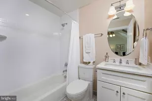 705 Kahn Pl, Alexandria, VA 22314 - Photo 34