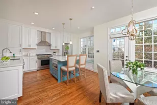 705 Kahn Pl, Alexandria, VA 22314 - Photo 14