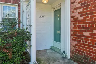 1144 Valley Dr, Alexandria, VA 22302 - Photo 2