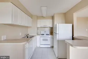 8 S Van Dorn St, Alexandria, VA 22304 - Photo 8