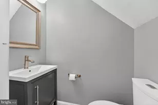 204 Green St, Alexandria, VA 22314 - Photo 8