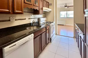 1225 Martha Custis Dr, Alexandria, VA 22302 - Photo 12