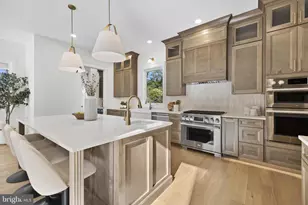 14 E Monroe Ave, Alexandria, VA 22301 - Photo 30