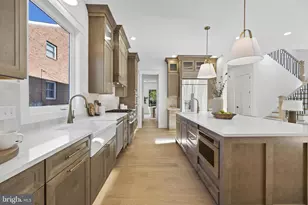 14 E Monroe Ave, Alexandria, VA 22301 - Photo 32