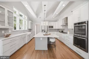 408 Skyhill Rd, Alexandria, VA 22314 - Photo 10
