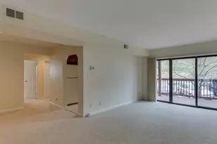 103 Skyhill Rd, Alexandria, VA 22314 - Photo 6